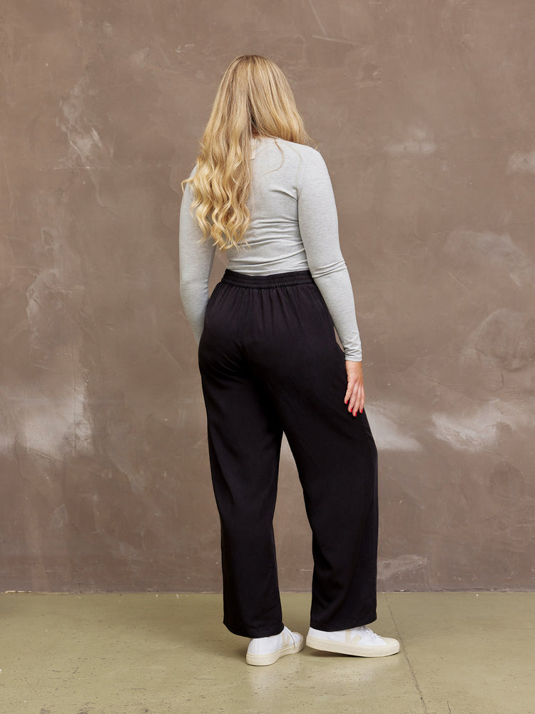 Meg Black Trouser