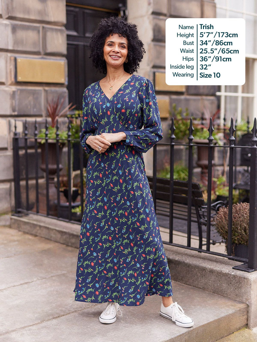 Monica V-Neck Tea Dress - Navy Floral