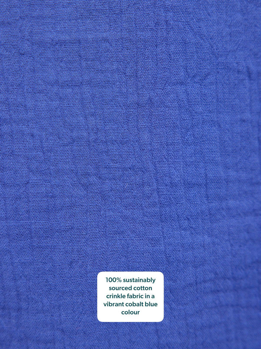 Deborah Oversized Cotton Crinkle Shirt in cobalt blue – close-up of sustainably sourced crinkle fabric texture