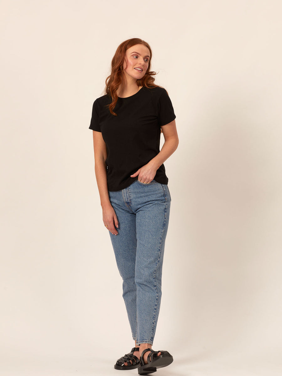 Anoushka - T-Shirt - Black