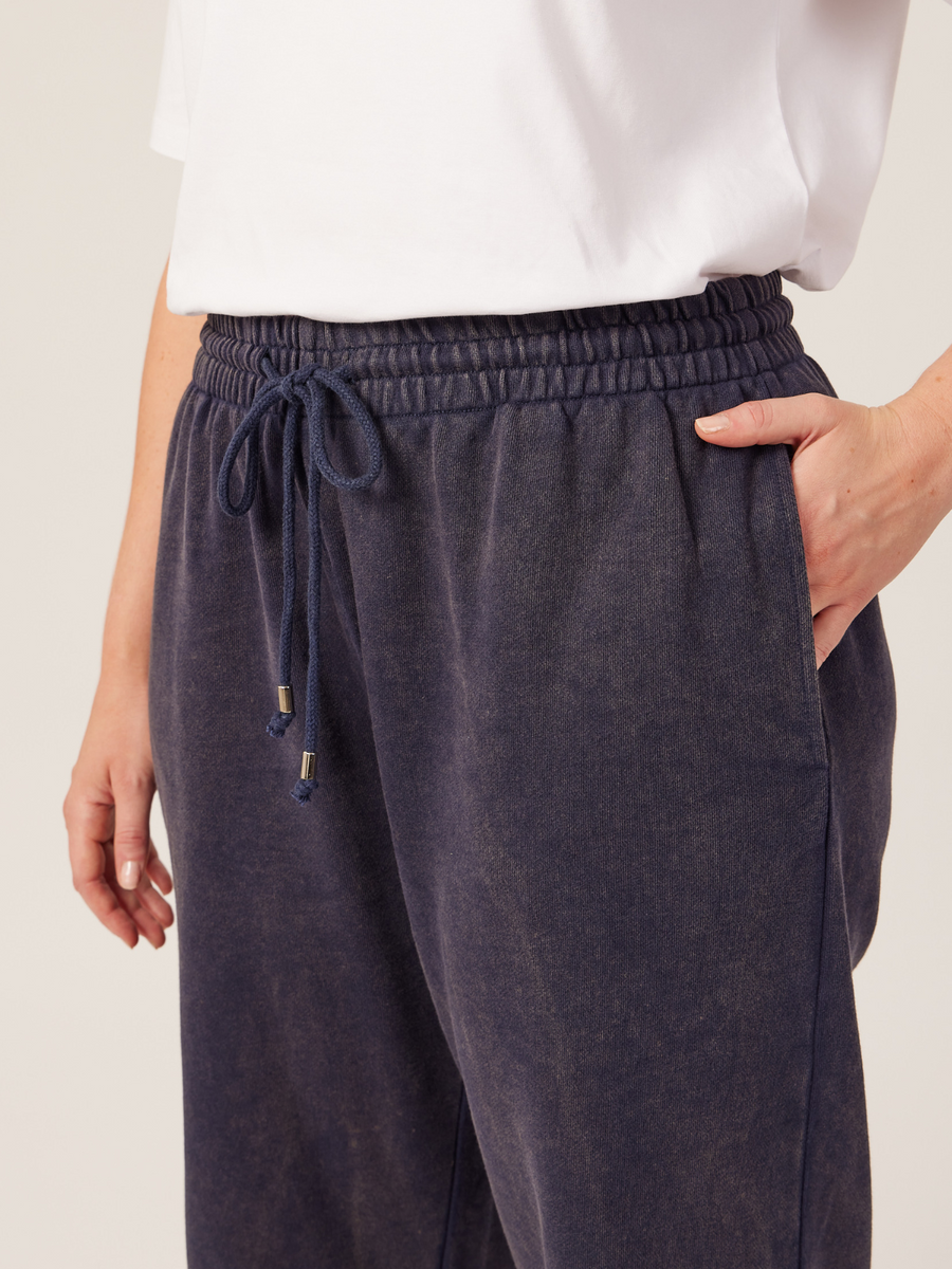Robyn - Wide Leg Jogger - Blue Stonewash