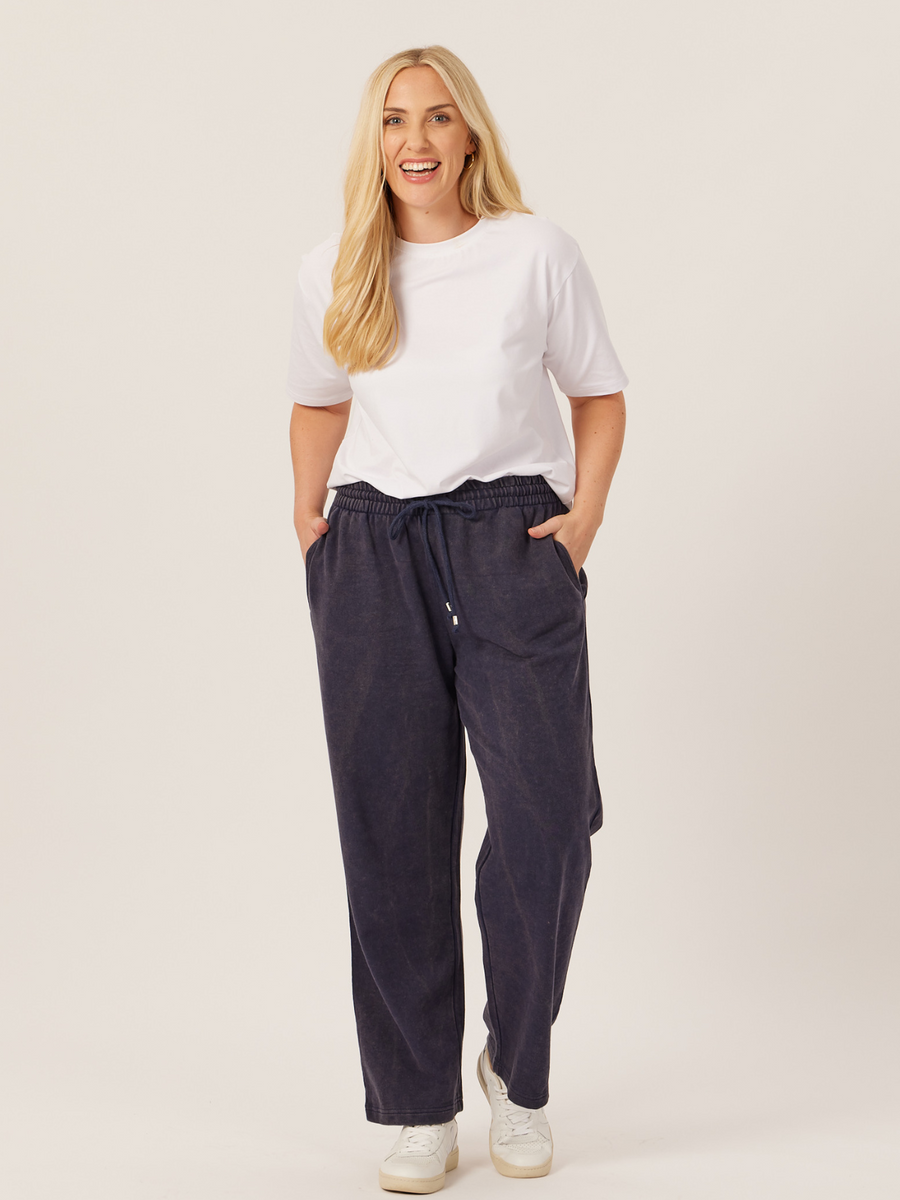 Robyn - Wide Leg Jogger - Blue Stonewash