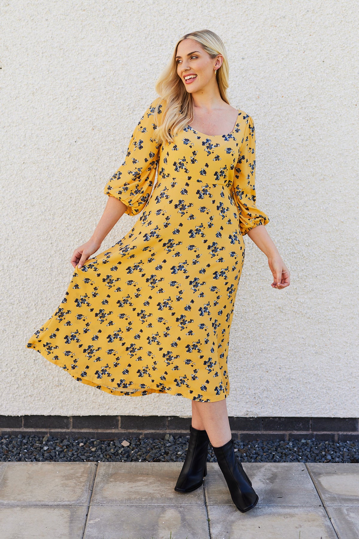 Molly - Sweetheart Midi Dress Molly - Sweetheart Midi Dress