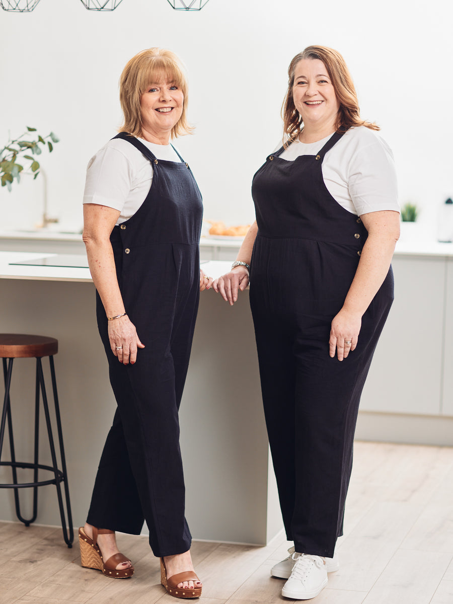 Kathleen - Relaxed Dungaree - Black